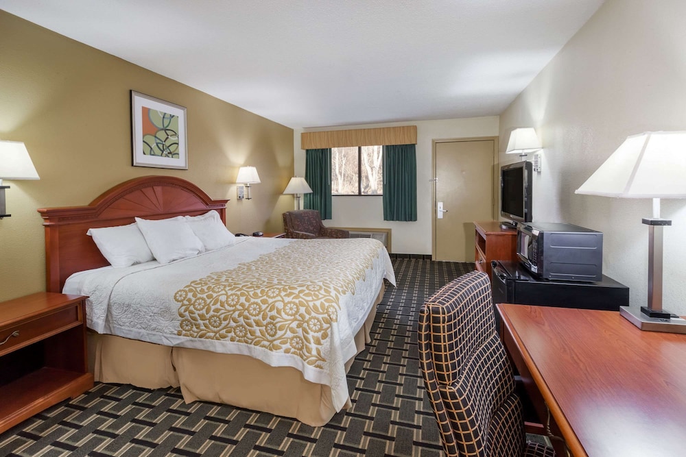 Room, 2 Double Beds, Non Smoking - Photo 2