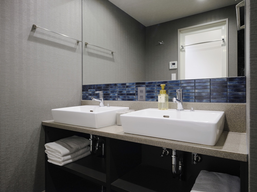 Deluxe Japanese King Room, Non Smoking photo 3