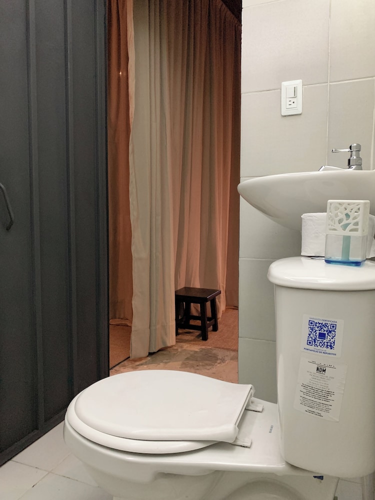 Comfort House, 2 Bedrooms, Patio, Garden View photo 3