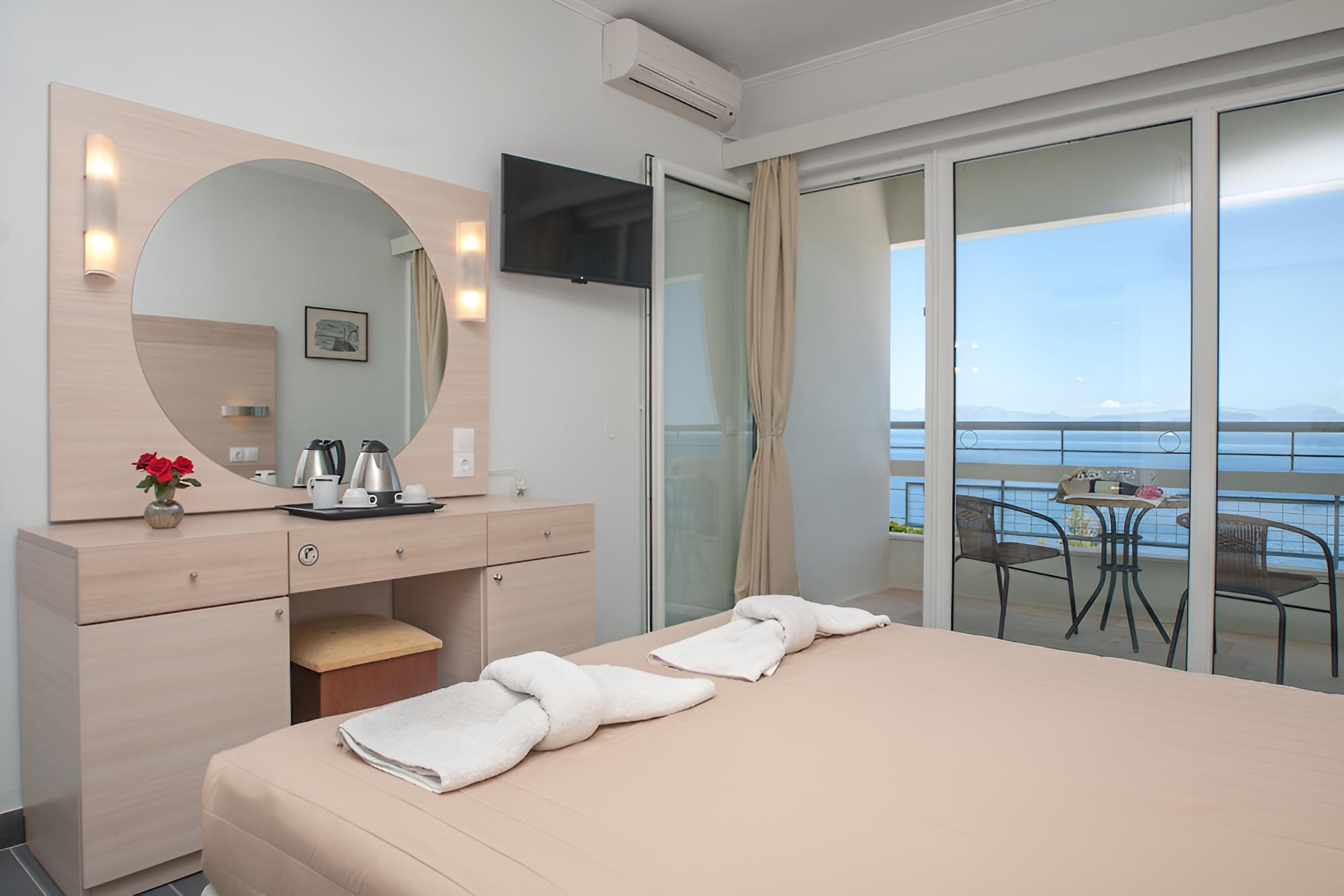 Standard Triple Room, Sea View