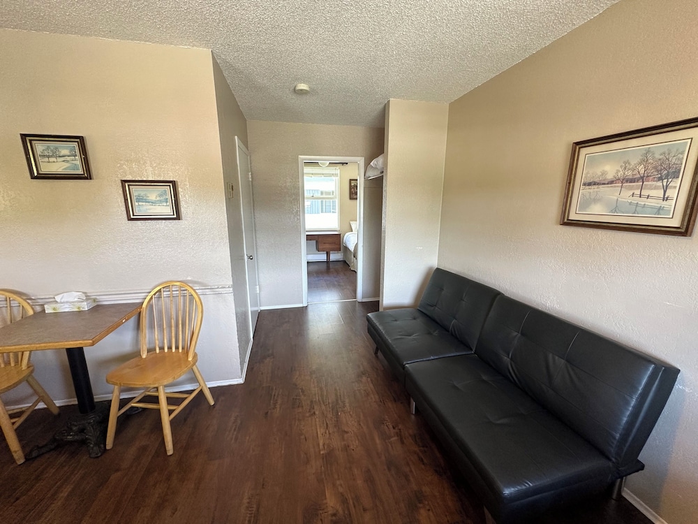 Standard Room, 2 Twin Beds, Kitchenette photo 3