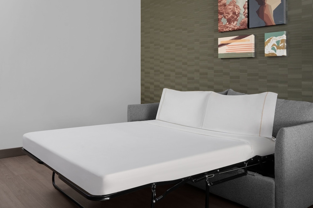 Standard Room, 1 King Bed - Photo 2