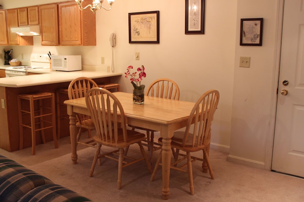 Condo, 1 Bedroom photo 2