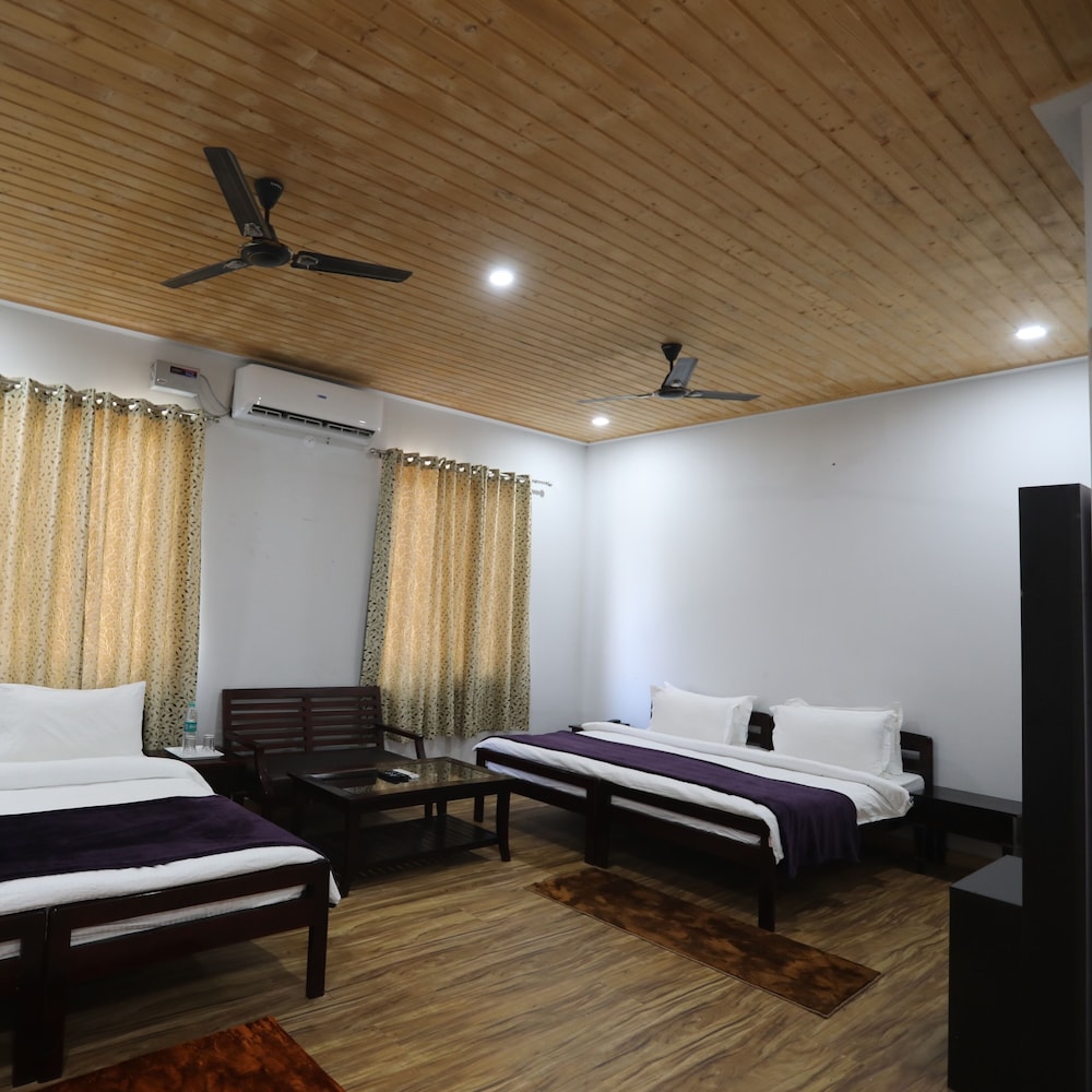Family Room - Photo 4