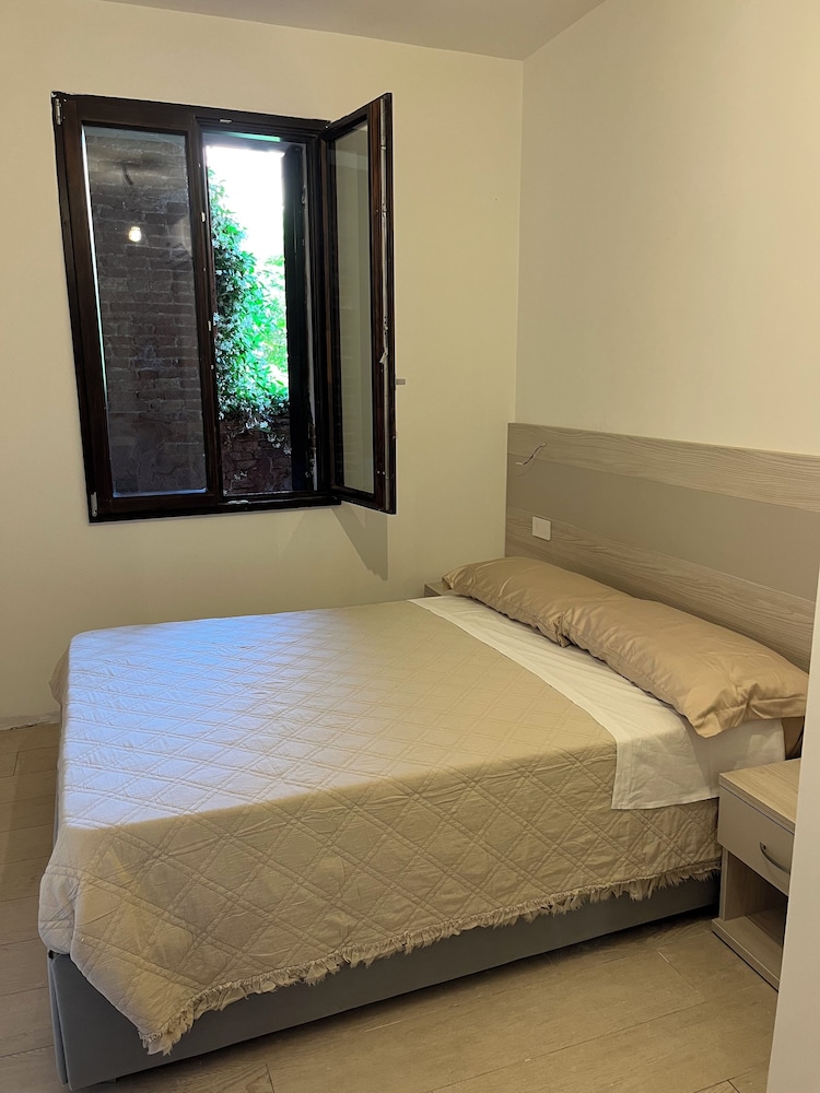 Basic Room photo 1