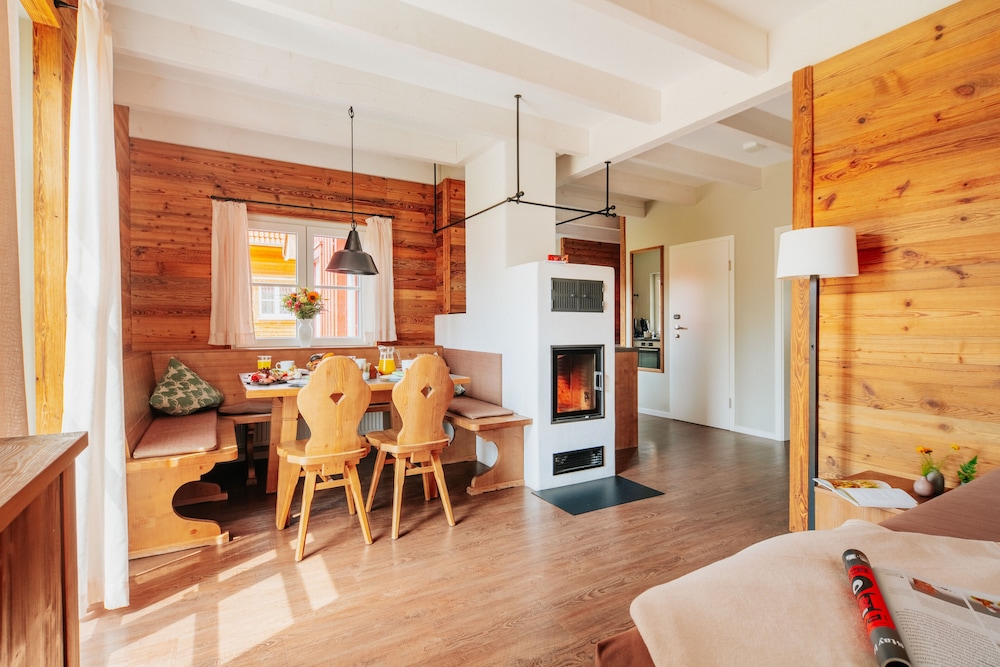 Exclusive House, 3 Bedrooms, Fireplace photo 3