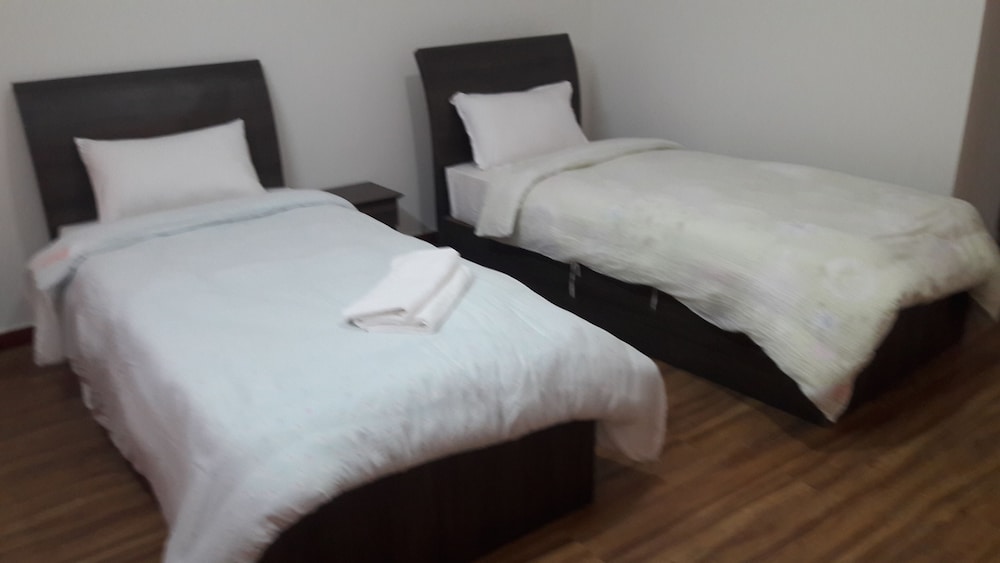 Deluxe Room, 2 Twin Beds photo 2
