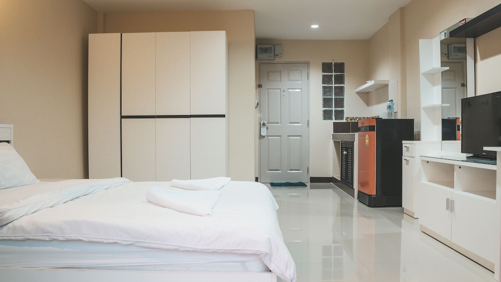 Standard Double Room - Photo 7