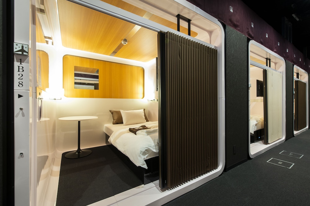 First Class Cabin, Men Only photo 1