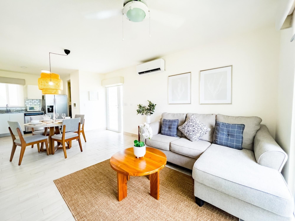 Apartment photo 1