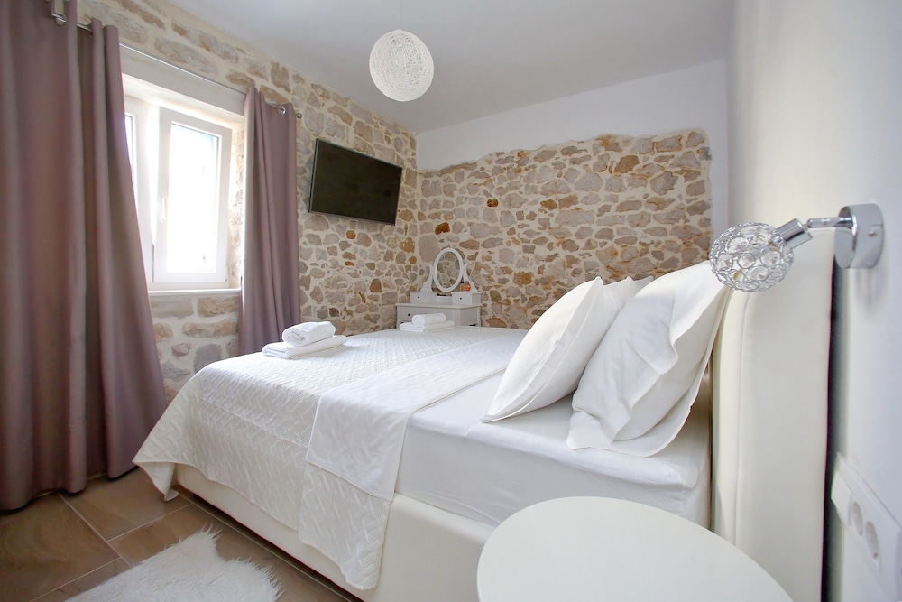 Luxury Apartment (1 Bedroom) photo 2