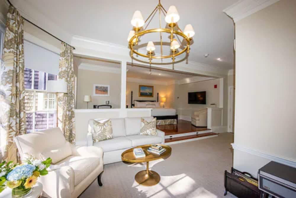 Maria Mitchell Suite