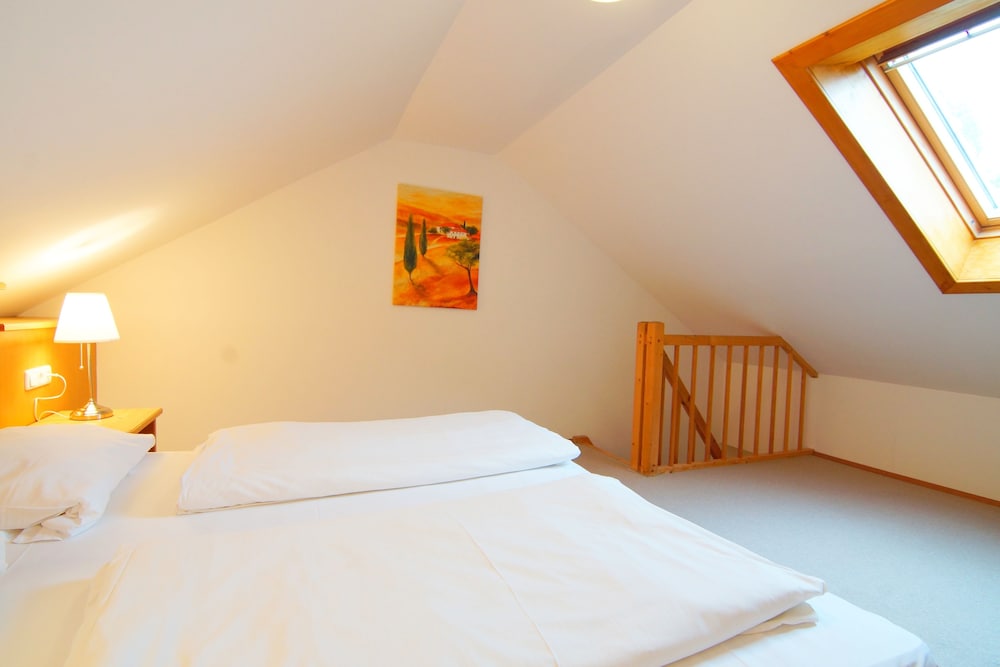 Basic Duplex, 1 Bedroom photo 3