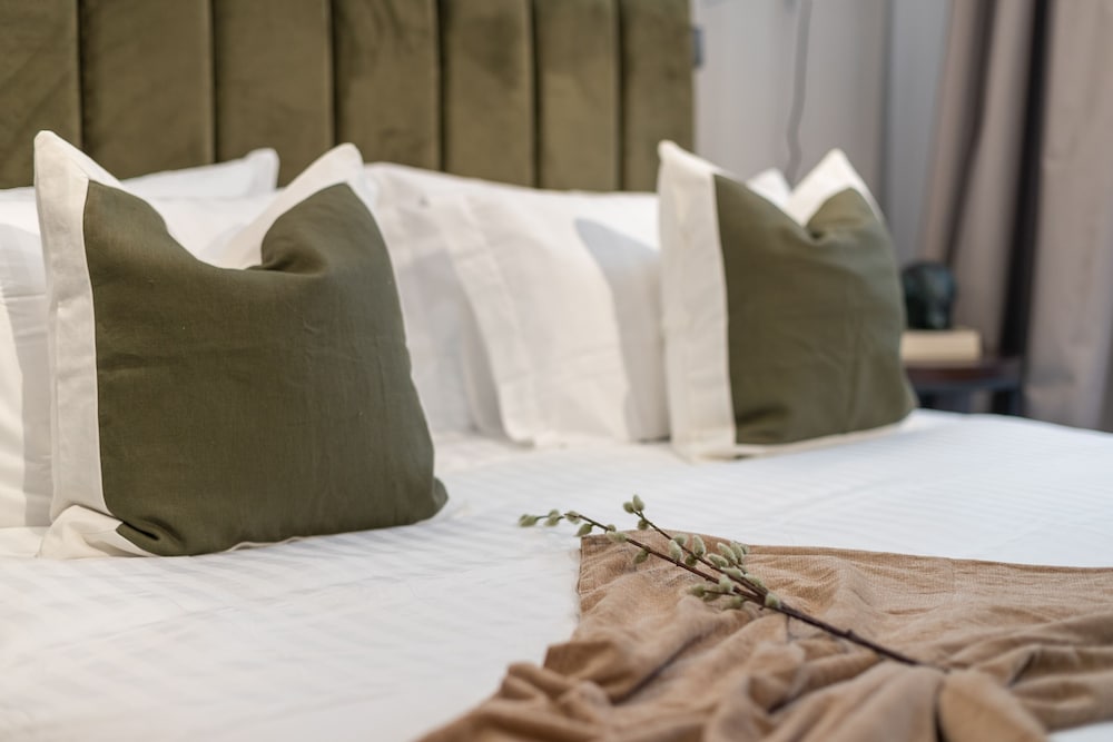 Standard Studio Suite (101) photo 3