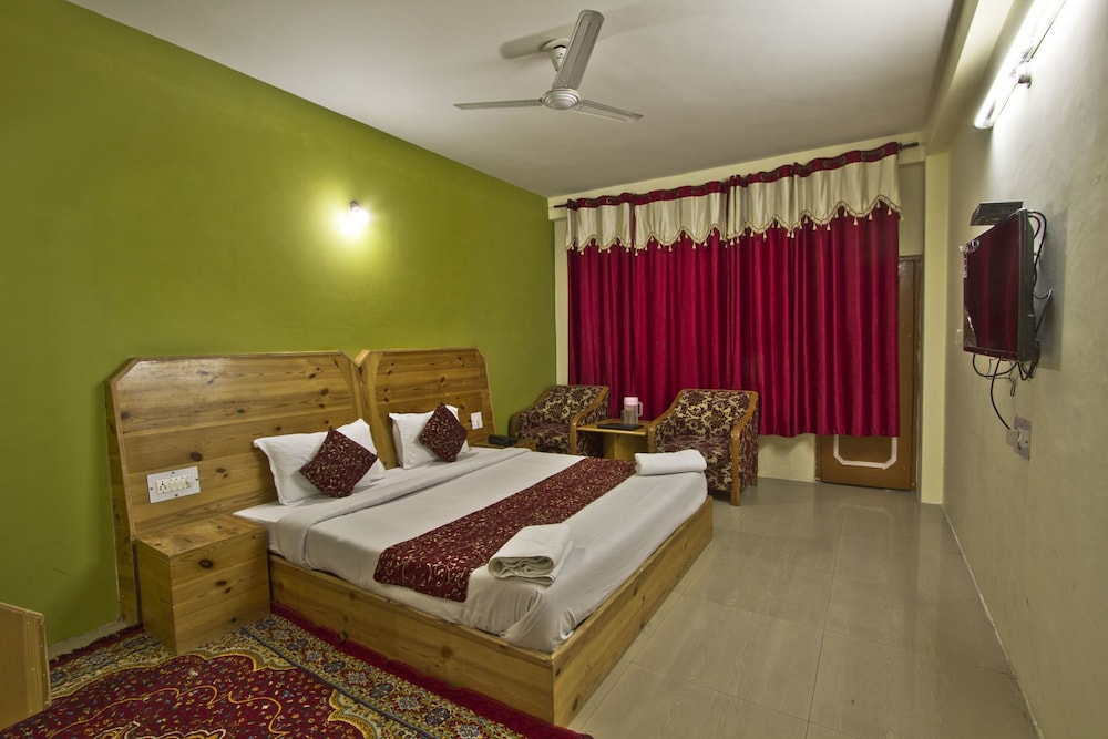 Deluxe Double Room, Non Smoking, Hill View