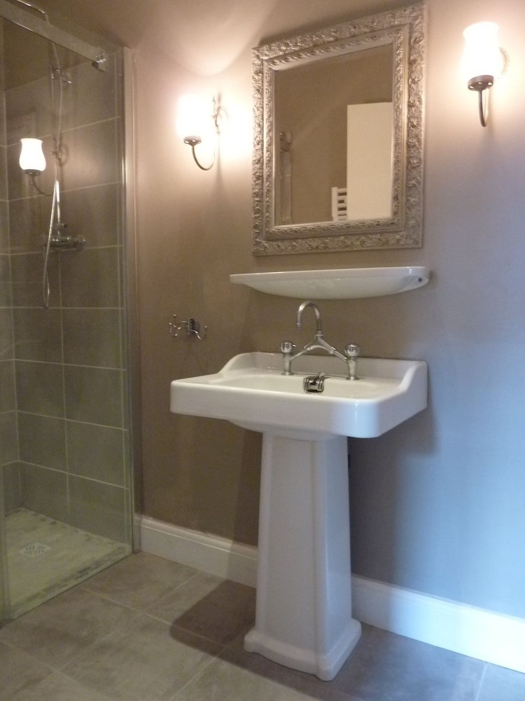 Classic Double Room, 1 Double Bed, Ensuite photo 3