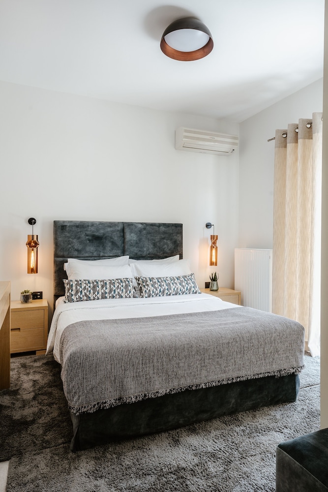 Luxury Suite - Photo 6