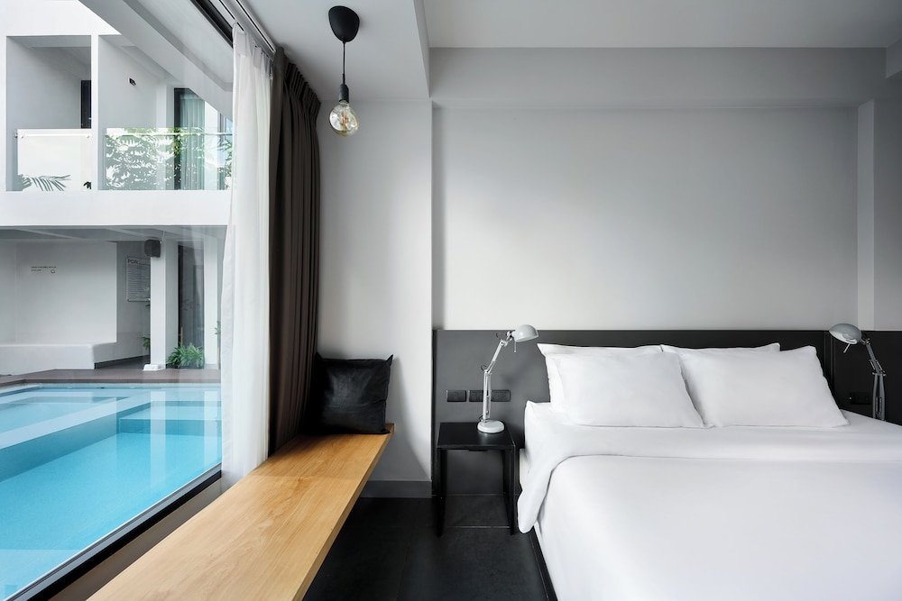 Double Room- Pool Access - Photo 2