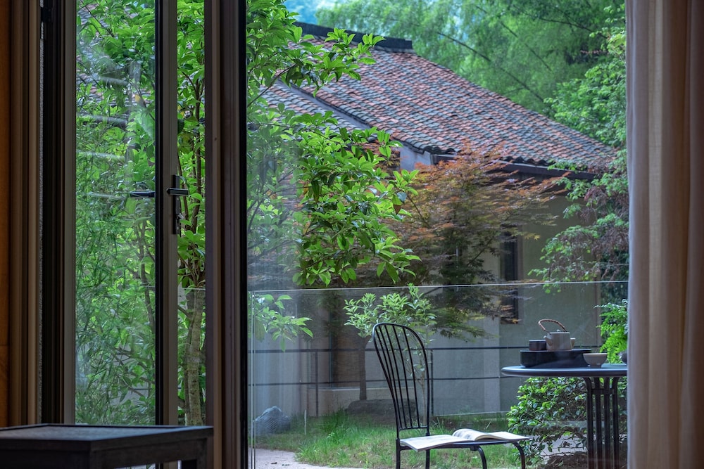 Classic Twin Room, Courtyard View
