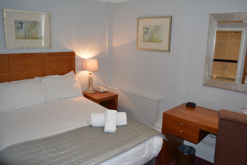 Standard Room, 1 Double Bed, Non Smoking - Photo 13