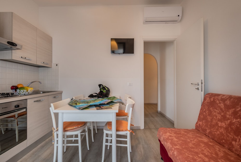 Superior Apartment, 1 Bedroom, Kitchen, Garden View
