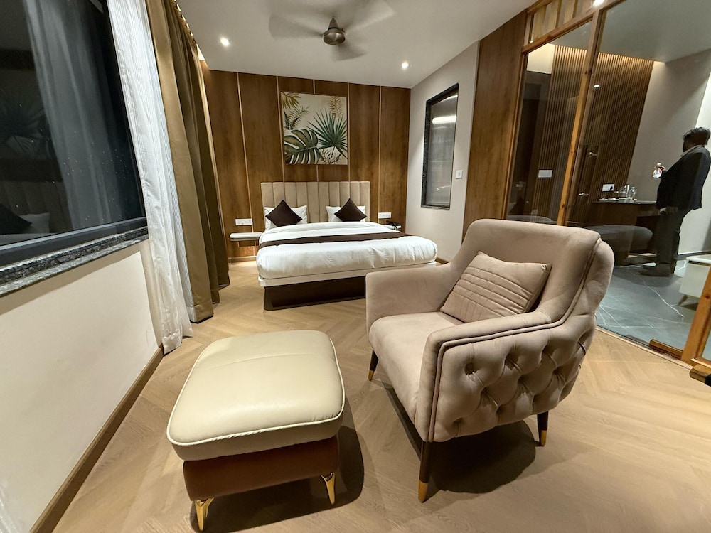 Executive Room - Photo 5