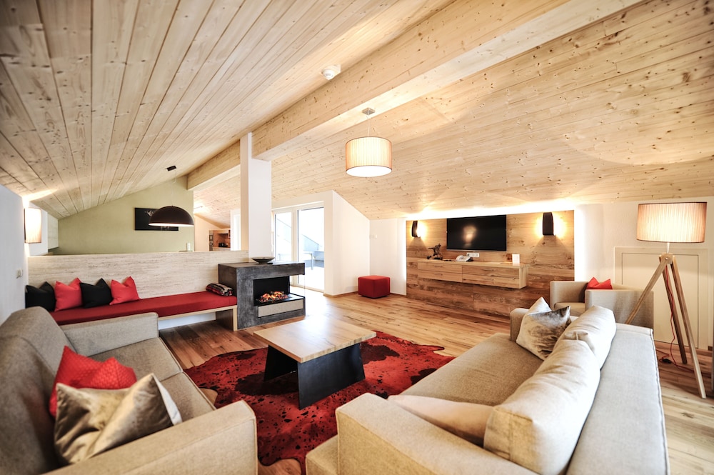 Penthouse Suite photo 1