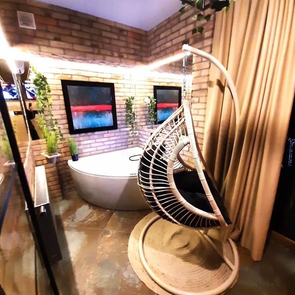 Deluxe Suite, 1 Bedroom photo 2