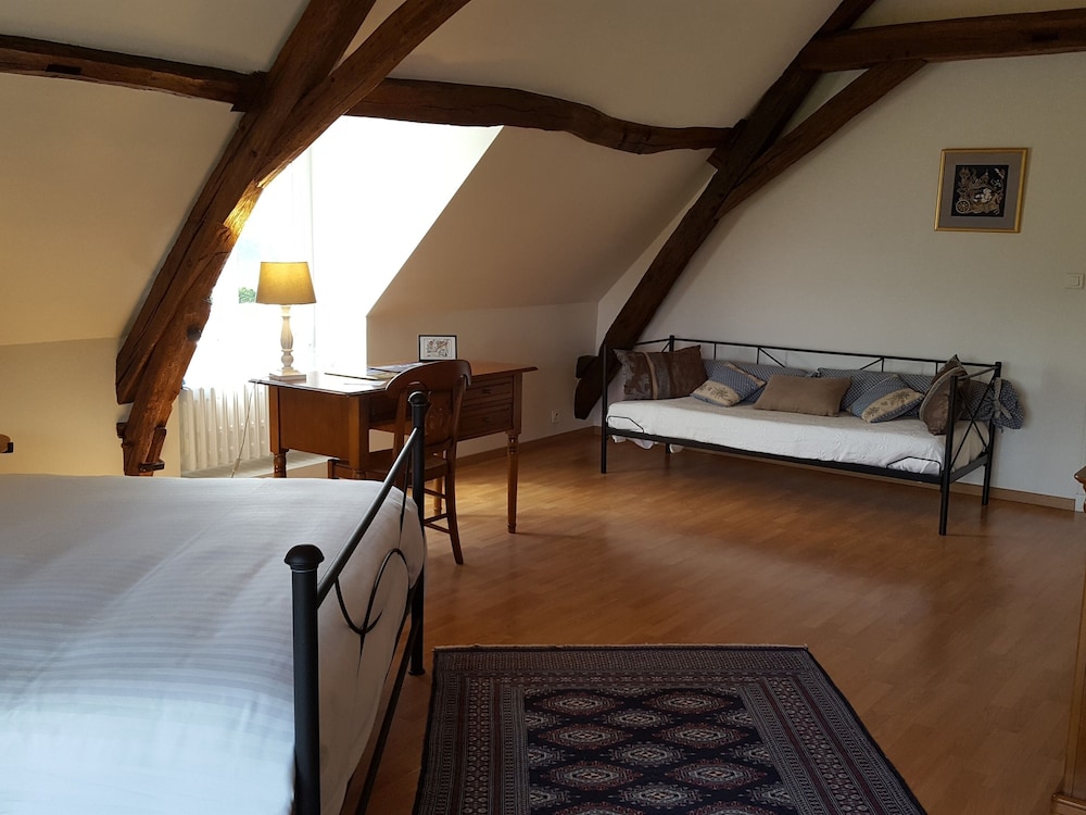 Superior Triple Room, Private Bathroom, River View (Chambre Saumur) photo 2