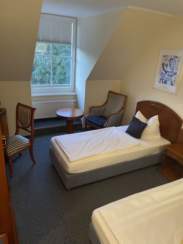 Comfort Double or Twin Room, Multiple Beds, Non Smoking, photo 6