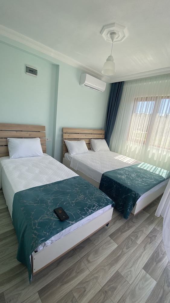 Standard Double or Twin Room photo 3