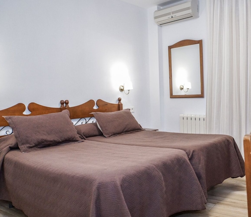 Double or Twin Room, Mountain View photo 2