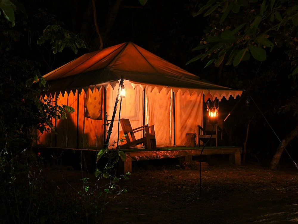 Deluxe Tent, 1 Bedroom photo 1