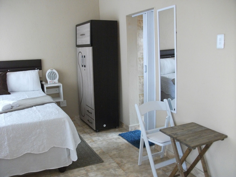 Standard Double Room photo 2