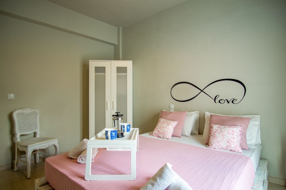 Superior Triple One Bedroom Apartment photo 2