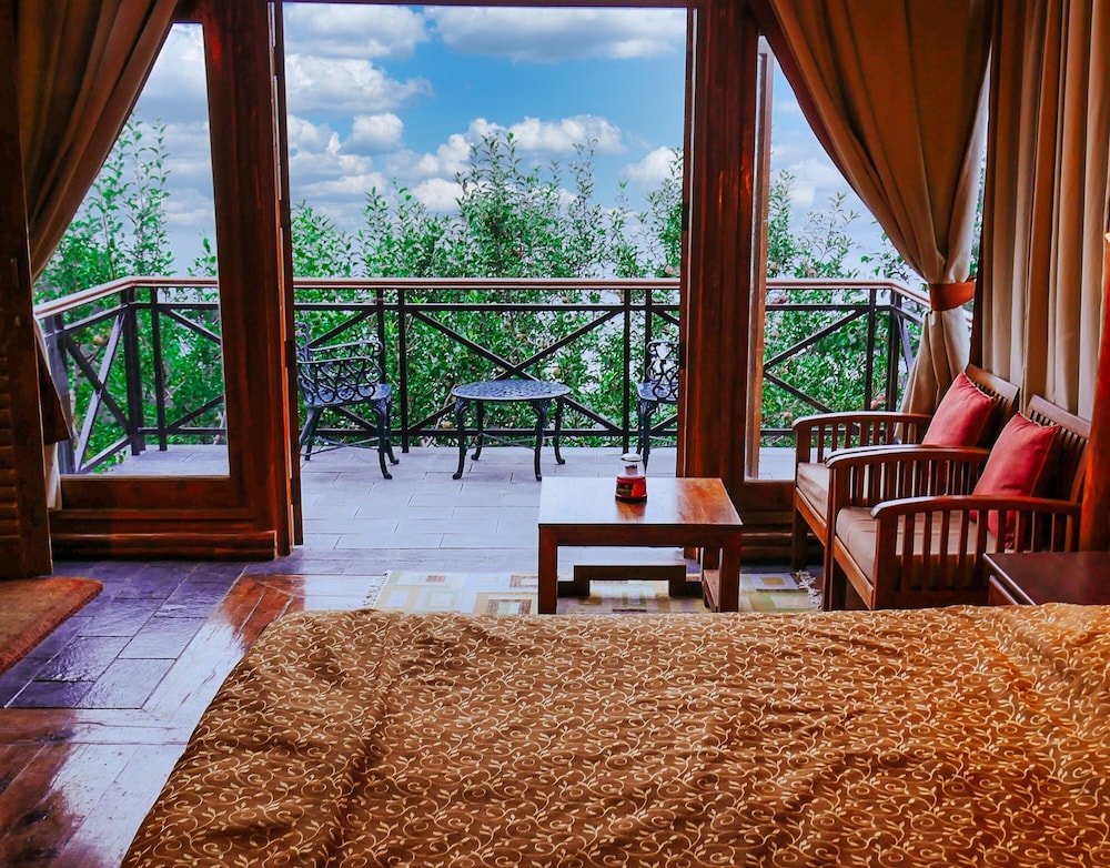 Log Cabin Balcony with Mountain View photo 1