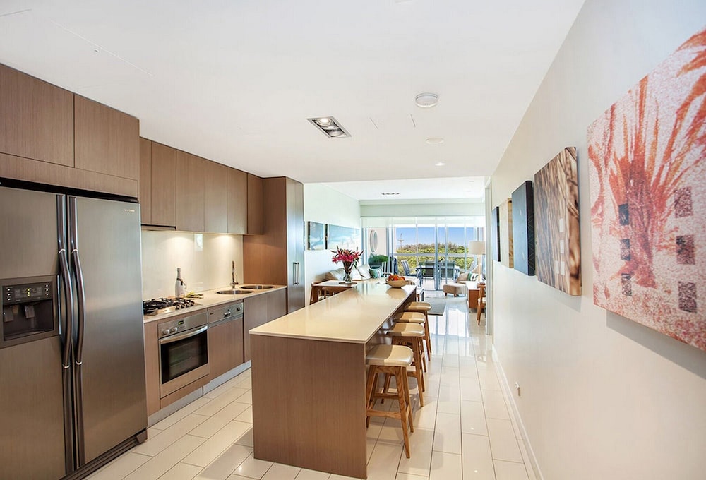 Penthouse, 2 Bedrooms, Ocean View photo 3