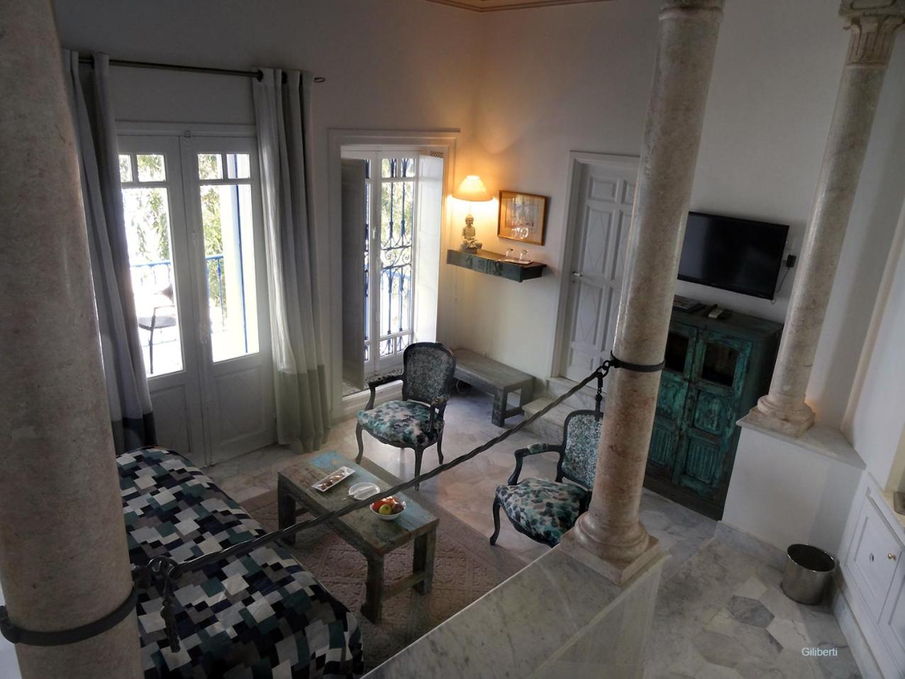 Deluxe King Suite