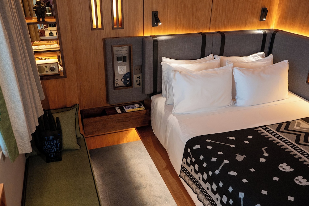 Deluxe Room (XS)