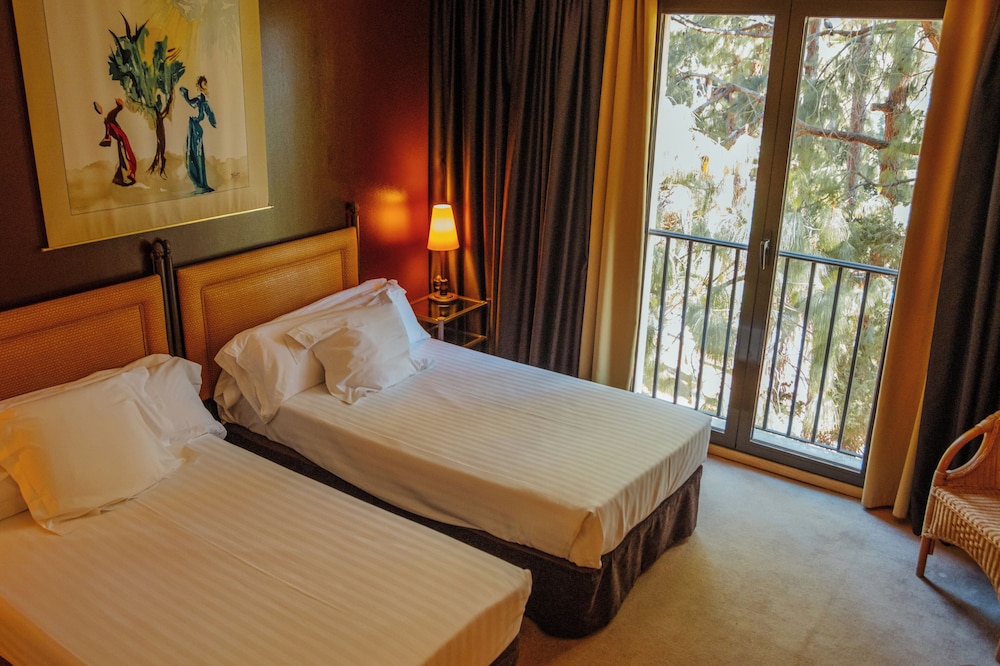 Classic Double or Twin Room - Photo 1