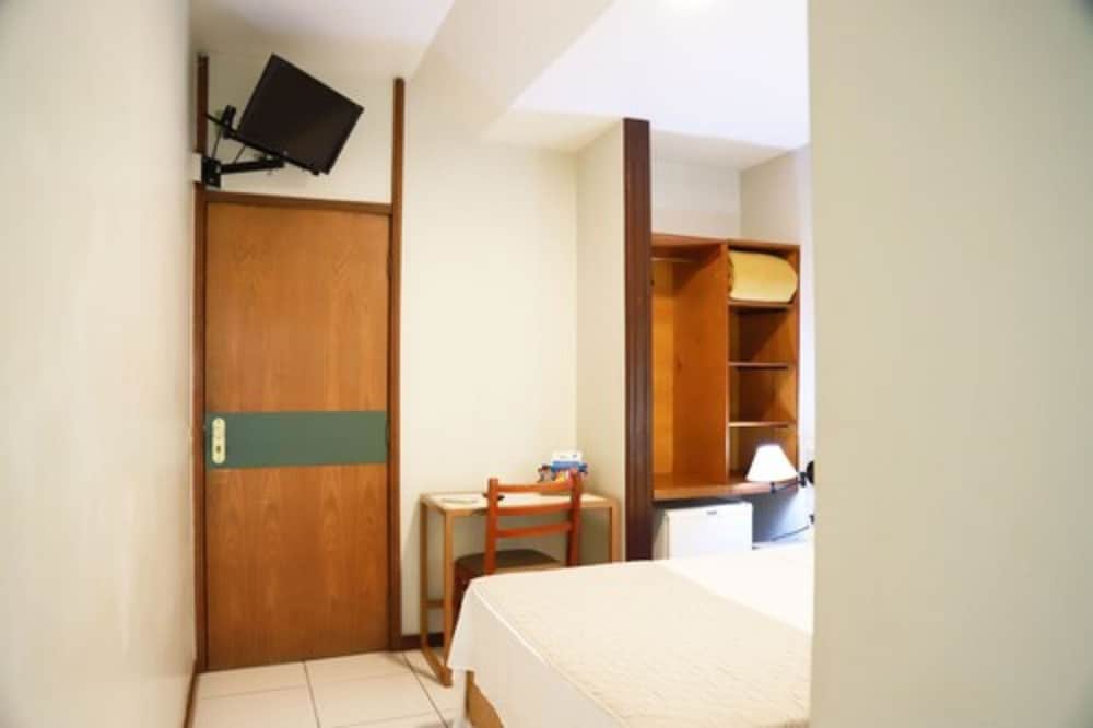 Standard Double or Twin Room photo 2