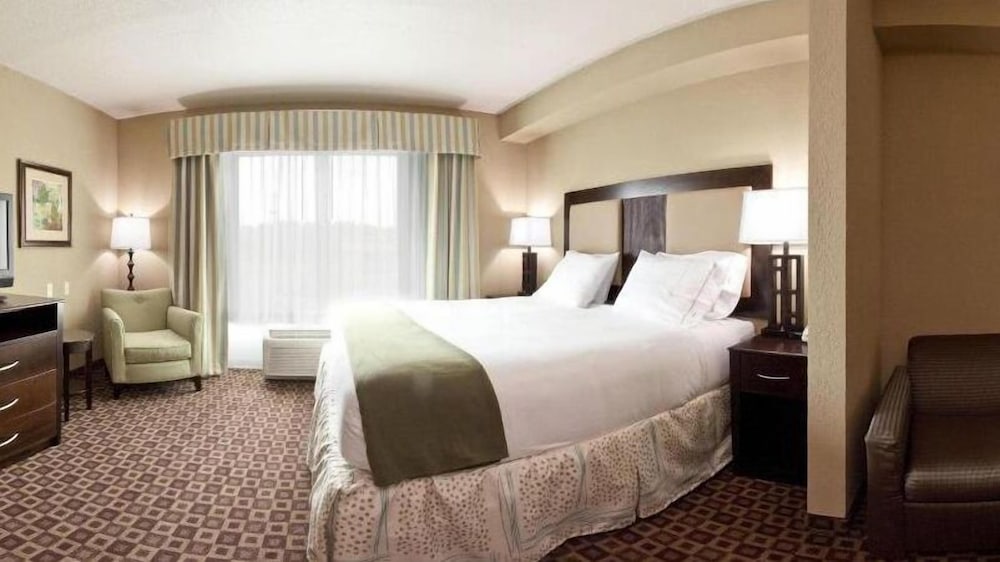 Suite, 1 King Bed with Sofa bed (Additional Living Area) - Photo 3