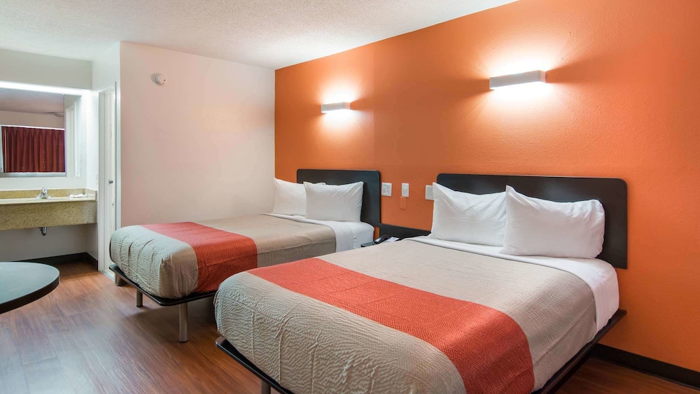 Deluxe Room, 2 Double Beds, Non Smoking, Refrigerator & Microwave - Photo 1