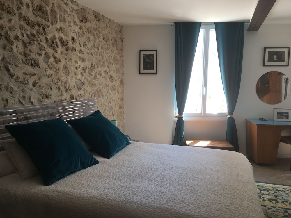 Basic Double Room, City View photo 1