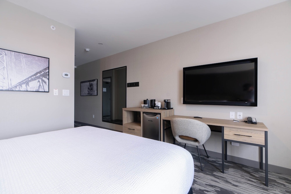 Standard Room, 1 King Bed