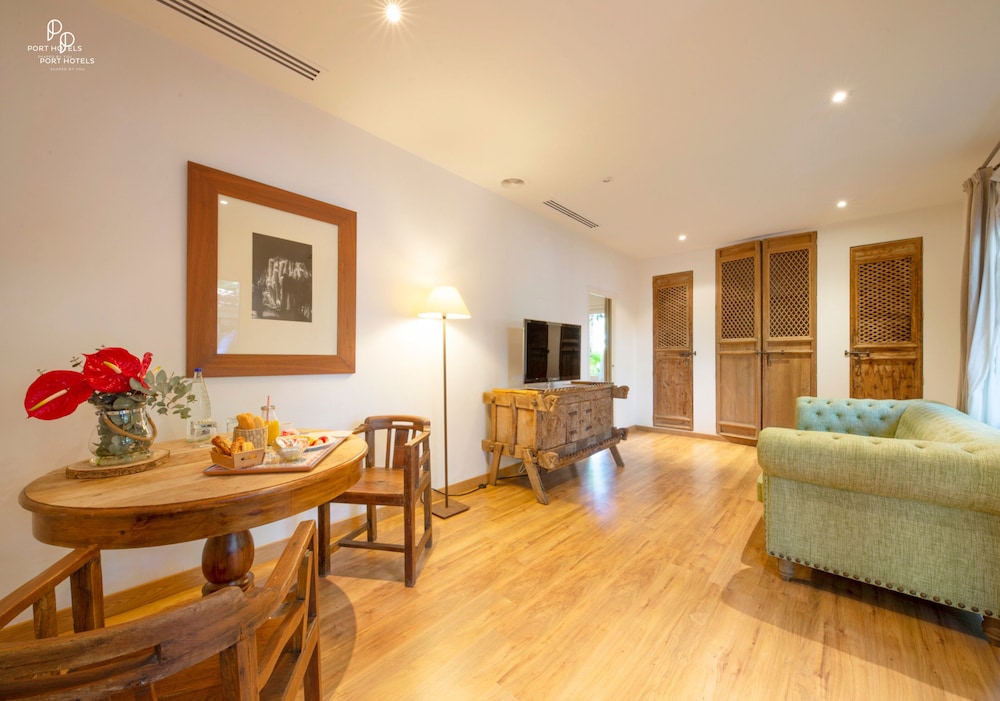 Family Suite (2 Adultos + 2 Children)