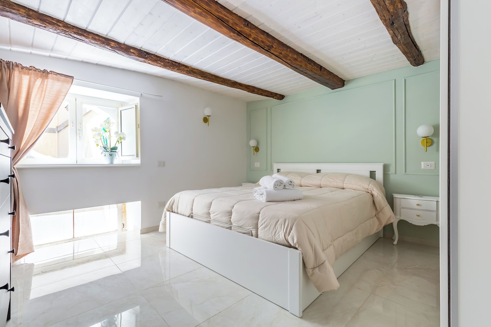 Apartment (1 Bedroom)