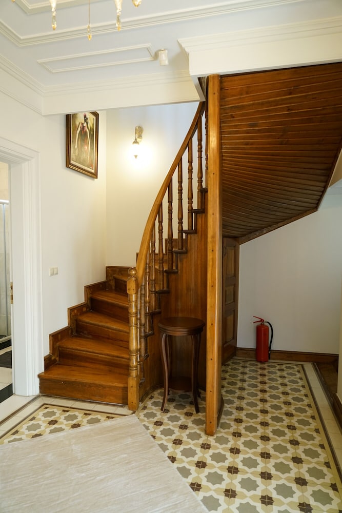 Villa photo 2