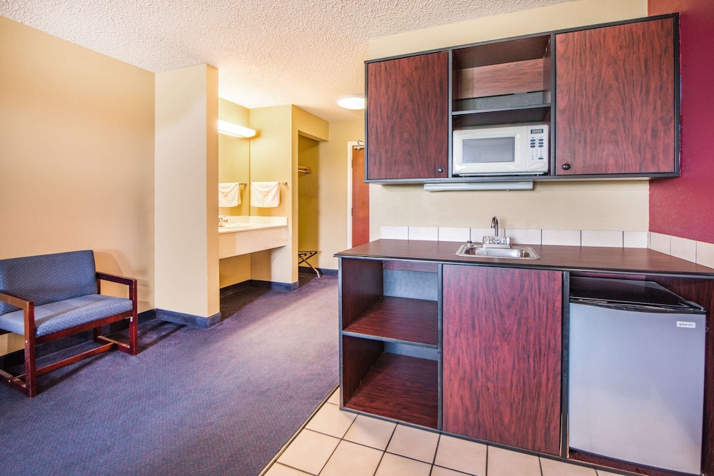 Efficiency, Room, 1 King Bed - Photo 4