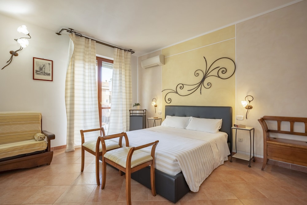 Comfort Room photo 2